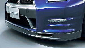 Illustration for article titled 2012/2013 Nissan GT-R, Ford tells 300,000 owners to stick it, and 40 Frozen Silver BMW M3 Coupes